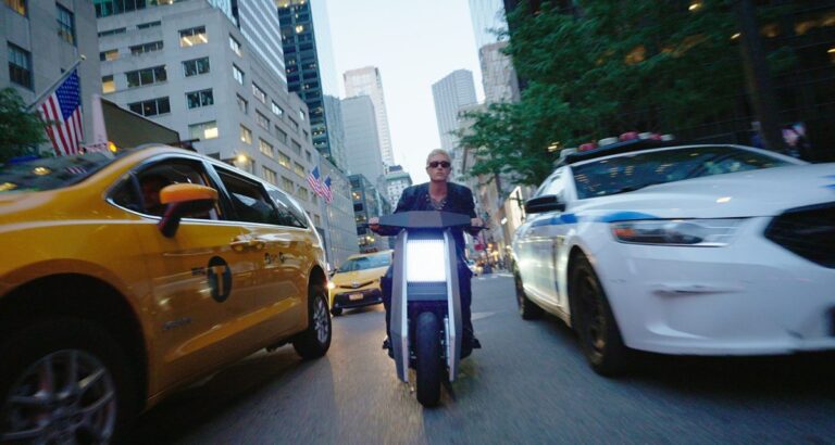 Infinite Machine P1, el scooter eléctrico inspirado en el Cybertruck 1 Infinite Machine P1 El Scooter Electrico Inspirado En El Cybertruck