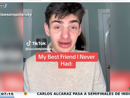 Descubre Tras 10 Anos Que Su Mejor Amigo De La Infancia Es Un Actor Que Contrato Su Familia Para Que No Estuviera Solo