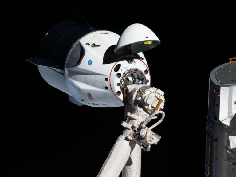 Estafa A Una Mujer Haciendose Pasar Por Un Astronauta Que Necesita Dinero Para Volver A La Tierra