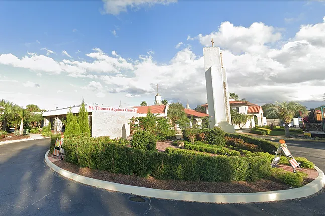 Un Sacerdote Muerde A Una Feligresa En Una Pelea Tras Negarse A Darle La Hostia Consagrada Porque No Se Habia Confesado