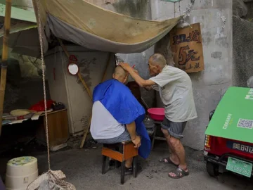 En China Se Les Esta Cayendo El Pelo A Punos