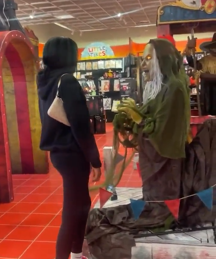 Ya Empezaron A Salir Los Videos Pendejos De Halloween