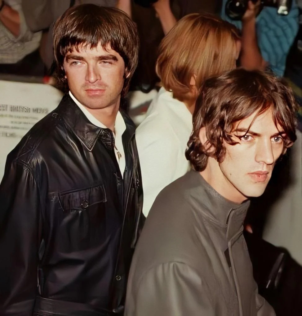 a historia de Cast No Shadow de Oasis y la curiosa dedicatoria a Richard Ashcroft