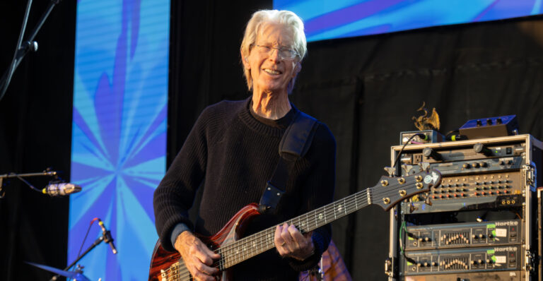 Muere Phil Lesh fundador de fundador de Grateful Dead a los 84 años