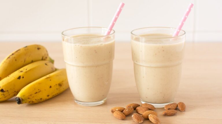 Batido de Plátano Avena y Almendras Para Adelgazar