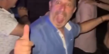 Se Armo La Conga De Viejos Ebrios