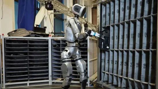 Atlas, el robot humanoide de Boston Dynamics, está aprendiendo a trabajar.