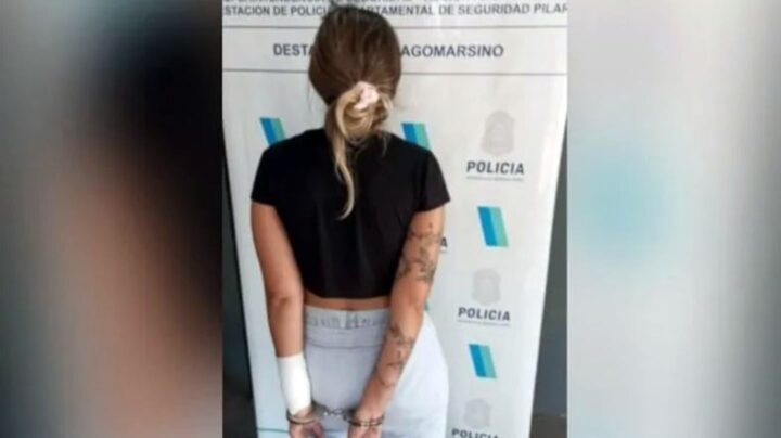 Encontró a su novio teniendo relaciones con otra mujer, quiso prenderles fuego, pero incendió su casa. 3 encontro a su novio teniendo relaciones con otra mujer quiso prenderles fuego pero incendio su casa