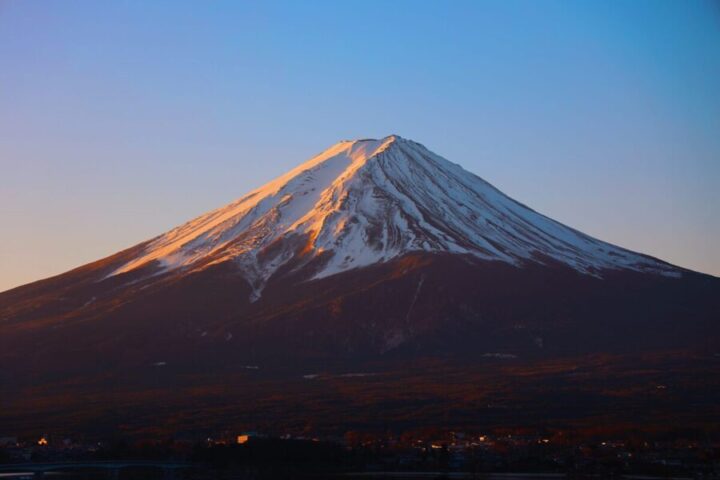lo rescataron del monte fuji regreso a buscar su telefono y tuvieron que rescatarlo otra vez
