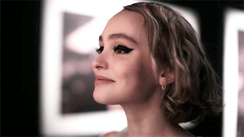 Felices 26 Lily Rose Depp 22 Gifs