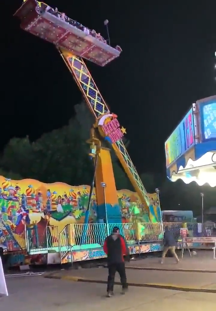 Hombres Ver Peligro Hombres Ayudar