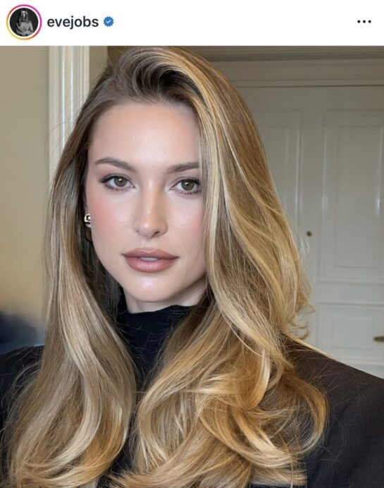 Por cierto, ella es la hija de Steve Jobs, Eve Jobs.. 1 image 221