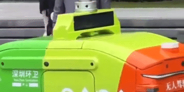 Contemplando a su sustituto inminente. 22 videoframe 1749