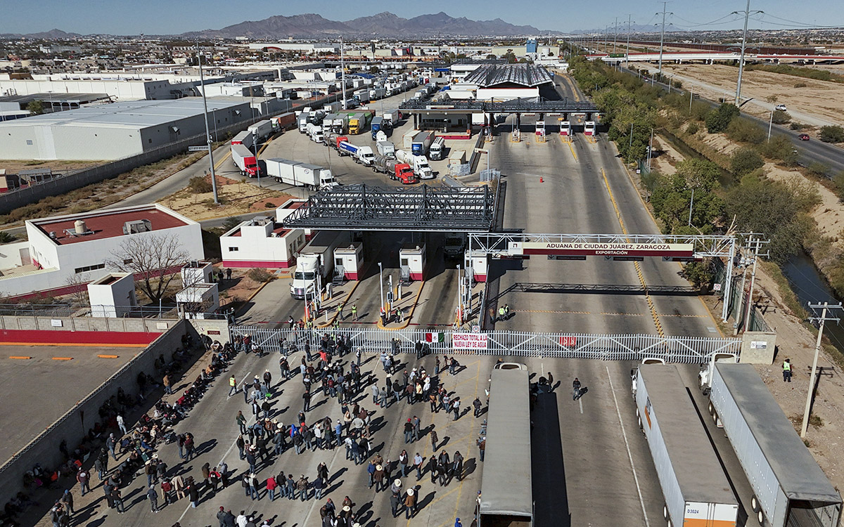 Aristegui en Vivo Bloqueos seguiran fracasa dialogo con agricultores y