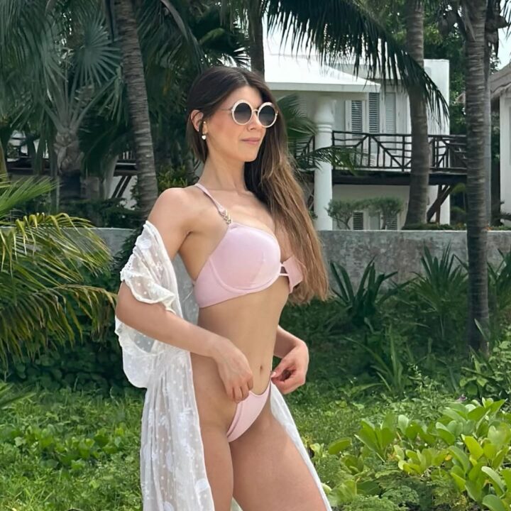 ¿Quién es la Chica de las fotos del partido de Futbol Mexico Vs. Uruguay? 28 SaveClip.App 515321110 18641647756055743 1984997319976171738 n