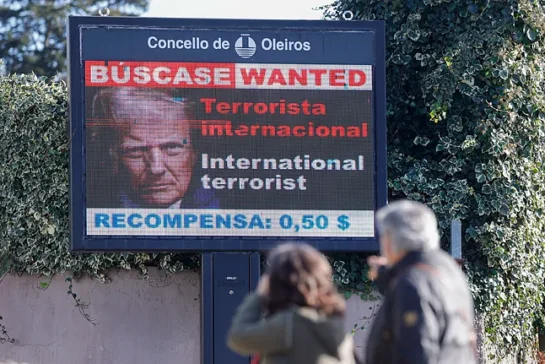 Una ciudad de España ofrece una recompensa de medio dólar por la 'captura' de Trump!!! 9 176474646656041