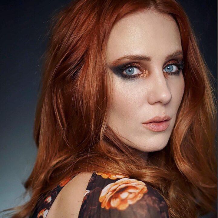 Feliz cumpleaños Simone Simons!!! 15 b413fc01b37106c414980b3ad435aecd